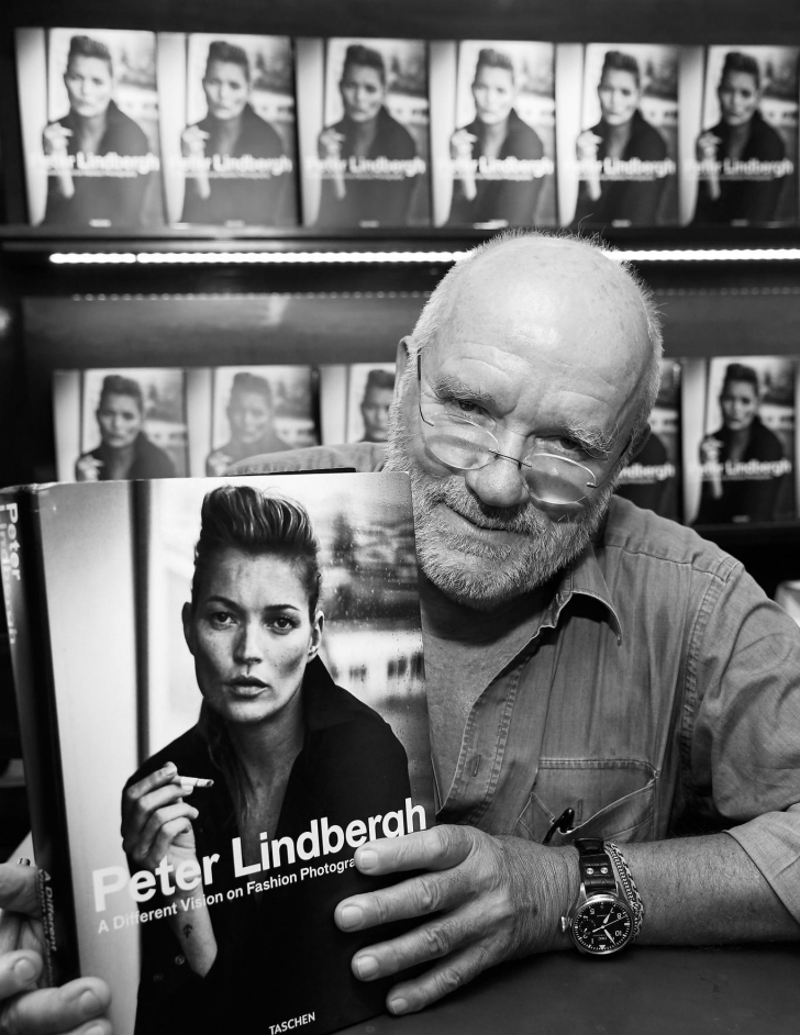 A murit fotograful vedetelor