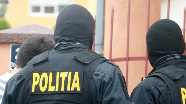 Adolescentă din Craiova obligată să se prostitueze. Proxenetul, arestat preventiv