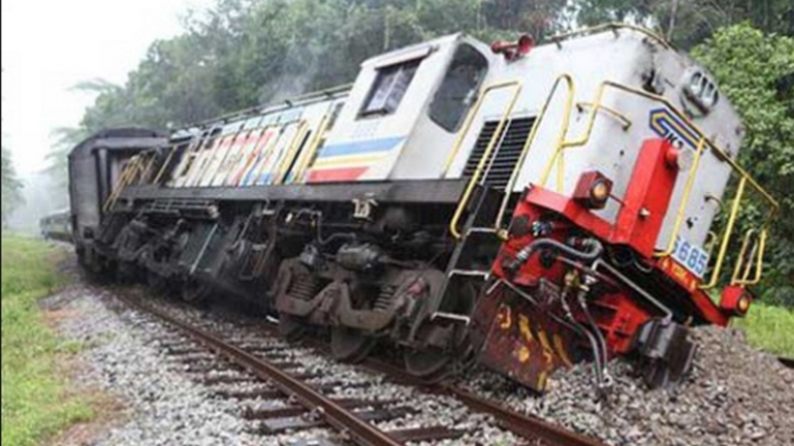 Tren deraiat: au murit 50 de oameni