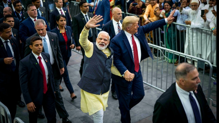 Donald Trump, de mână cu premierul Indiei. Imagini inedite