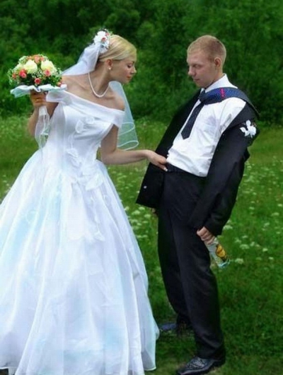 Nunta a fost minunată, dar pozele i-au lăsat pe toți mască. Acum sunt virale și stârnesc hohote