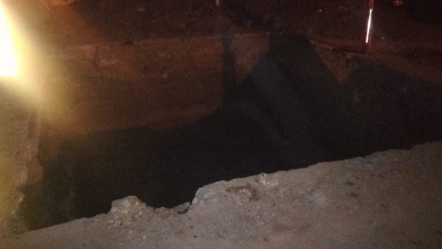 Un bărbat a căzut într-o groapă de trei metri adâncime, în Craiova