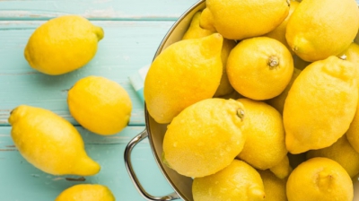 Ce se &icirc;nt&acirc;mplă dacă bei numai suc de lăm&acirc;ie, timp de o lună. Medicii, şocaţi de efect!