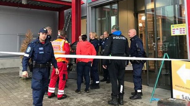 Un mort și zece răniți după un atac neobișnuit într-o școală din Finlanda