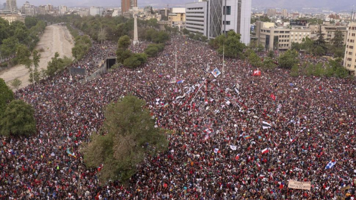 Justiție socială! Protestul de un milion de oameni a măturat guvernul din Chile. Ce urmează