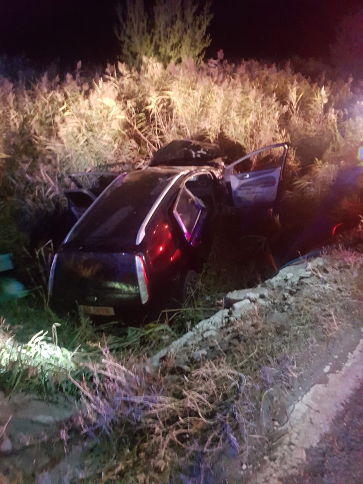 Accident grav, la ieșirea din Aiud: 3 victime, după ce mașina a intrat într-un BIVOL