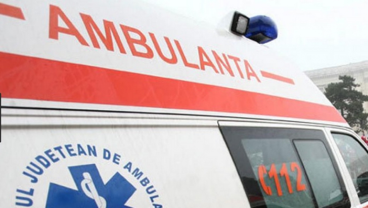 Ambulanță, implicată într-un accident, în Timiș: trei victime, între care și pacientul