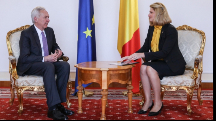 Consultări cu frecvență lunară între Ramona Mănescu și Hans Klemm