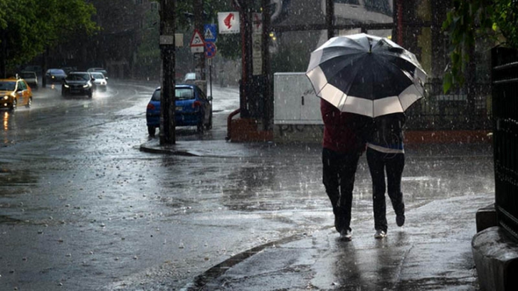 Vremea rea lovește România: temperaturi scăzute, ploi și vânt puternic