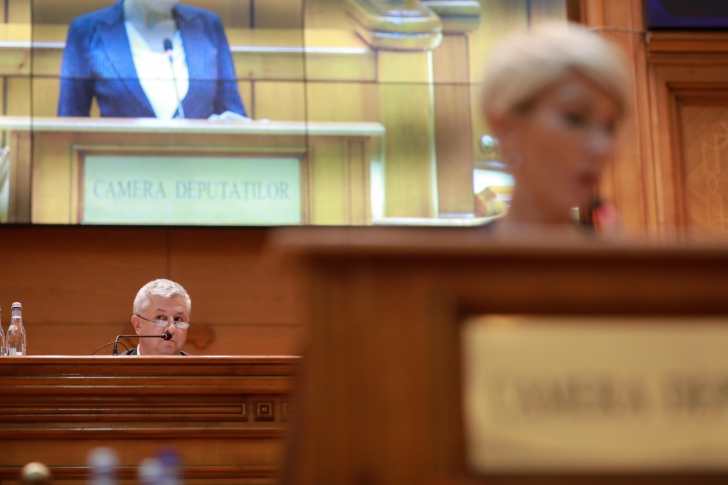 PSD și-a luat adio de la majoritatea parlamentară: Moțiunea de cenzură va fi citită miercuri