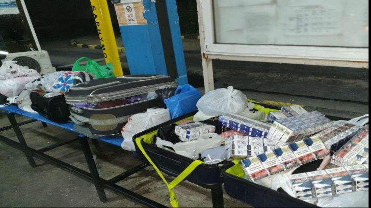 10.000 de lei amendă pentru o femeie prinsă cu țigări ascunse în bagaje, în Vama Albița
