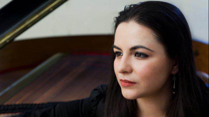 Pianista Ana Silvestru vine la București pentru Gala de Balet „Carmen Sylva”