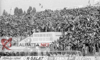Romania - Danemarca 1989. Stadionul Steaua, intre timp demolat, gemea de oameni. 30.000 de spectatori erau in tribune. Arhiva: Cristian Otopeanu