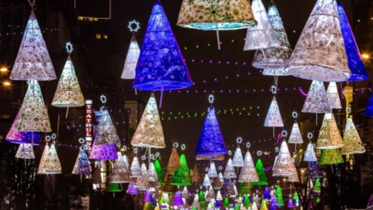Luminile de Crăciun din București se aprind mai devreme decât anul trecut