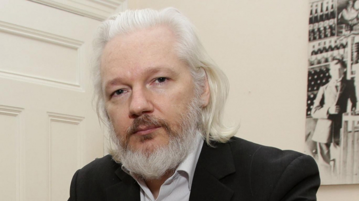 Julian Assange, susţinut de cântăreaţa rap M.I.A. 