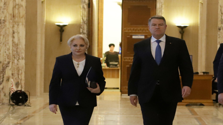 Iohannis face lista cu invitații pentru dezbatere, Dăncilă pândește la ușă