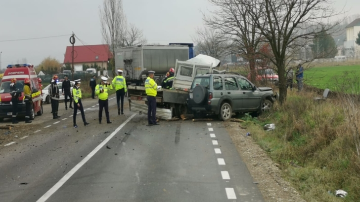 Accident Grav In Jud Bacău 4 Mașini Făcute Praf Intre Care Un