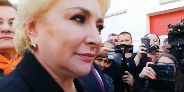 Viorica Dăncilă, întâmpinată cu huiduieli la Timișoara. "Mincinoasă!" VIDEO 