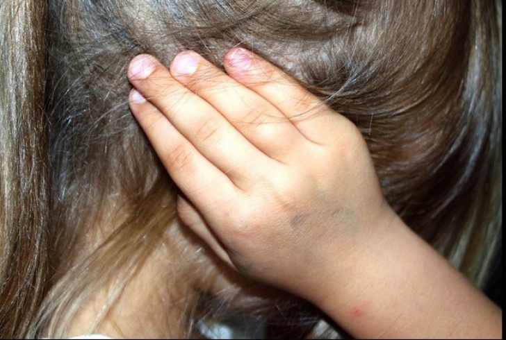 Fetiță de 6 ani, agresată sexual