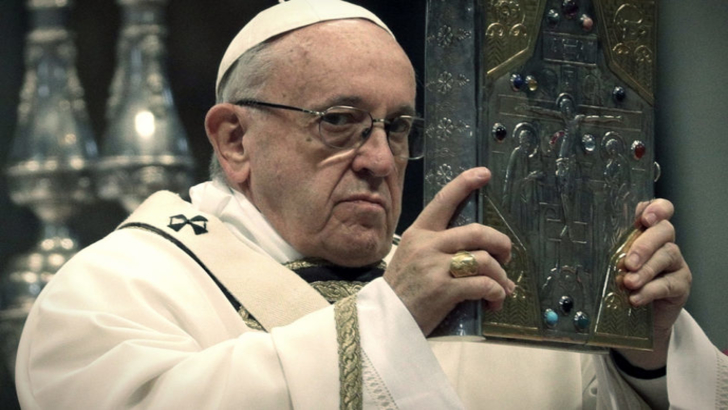 CORONAVIRUS. Papa se simte rău și și-a anulat toate evenimentele