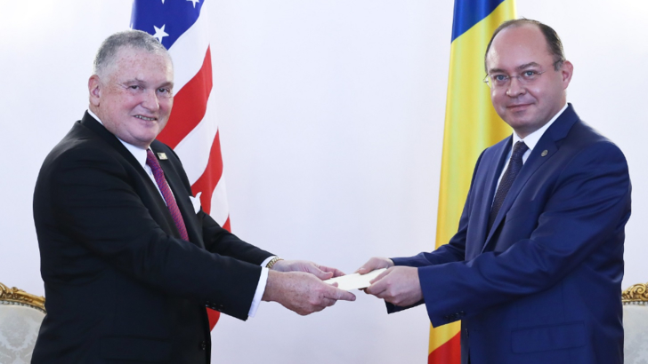 Bogdan Aurescu și noul ambasador al SUA, Adrian Zuckerman, față în față! Discuții despre eliminarea vizelor