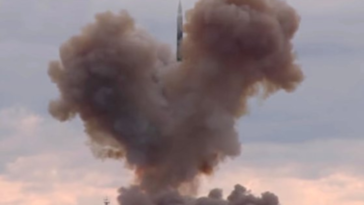 Rusia a testat o rachetă hipersonică în Marea Neagră. Putin a fost prezent
