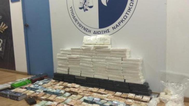 Captură record! Peste o tonă de cocaină a fost confiscată de poliția grecească