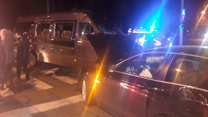 Dezvăluiri după accidentul din Calea Plevnei: pacientul din ambulanţă era în stop cardio-respirator