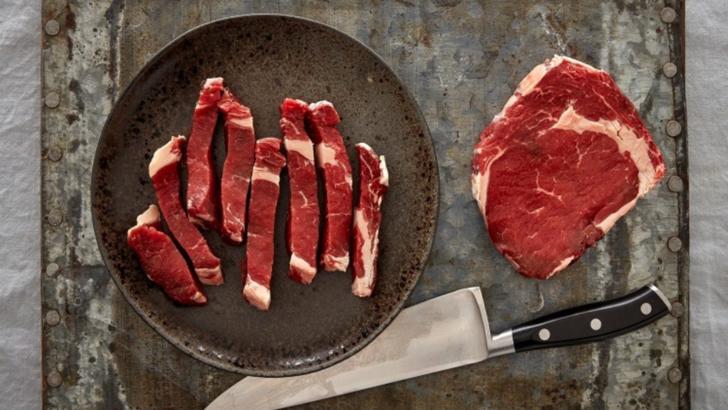 Adevărul despre consumul de carne roșie. Oamenii de știință se contrazic