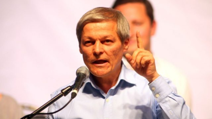 Dacian Cioloș, europarlamentar USR Plus