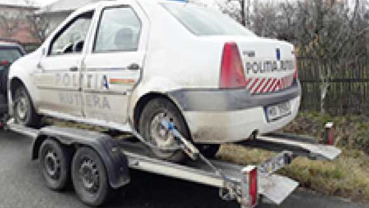Condamnat după ce a răsturnat mașina poliției