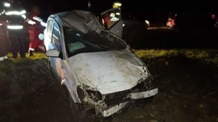 Accident rutier grav în județul Giurgiu. Un tânăr s-a răsturnat cu mașina