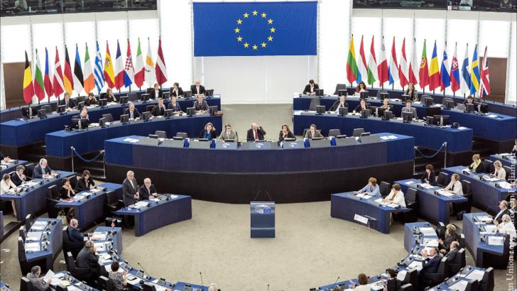 Guvernul Orban a scăpat de furia socialiștilor din Parlamentul European