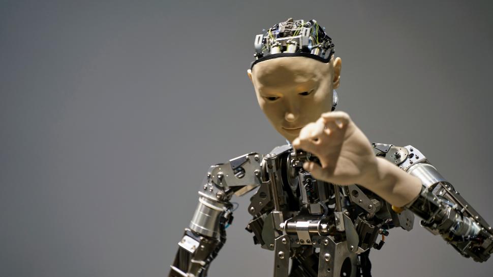 Meseriile pe care inteligența artificială NU poate să le înlocuiască – Joburile sigure pentru viitor