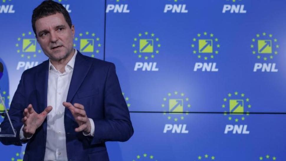 Nicușor Dan “dă raportul”. Primarul general caută să mențină sprijinul politic al PNL București pentru alegerile din 2024