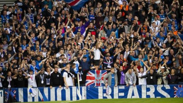VIDEO | Nebunie în barurile din Glasgow! Cum au sărbătorit fanii lui Rangers golurile lui Ianis
