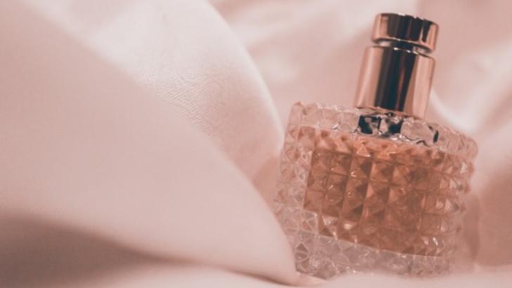 6 cele mai renumite parfumuri ale caselor de modă (P)