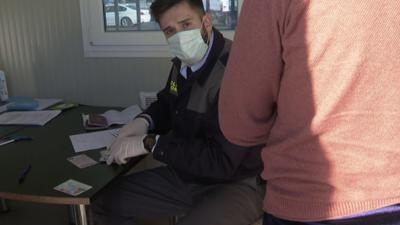 Arad: 5 ore, timp de așteptare la intrarea pe la Nădlac 2. Câți oameni au intrat în țară în ultimele 24 ore