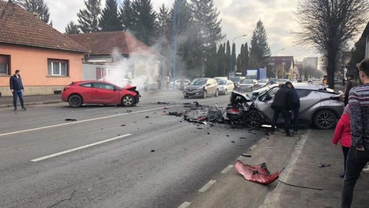 Accident grav, în Brașov: un mort și un rănit, după un impact devastator