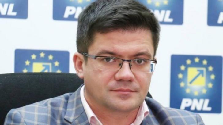 Costel Alexe a demis conducerea APM București pentru că a aflat de poluare de pe Facebook