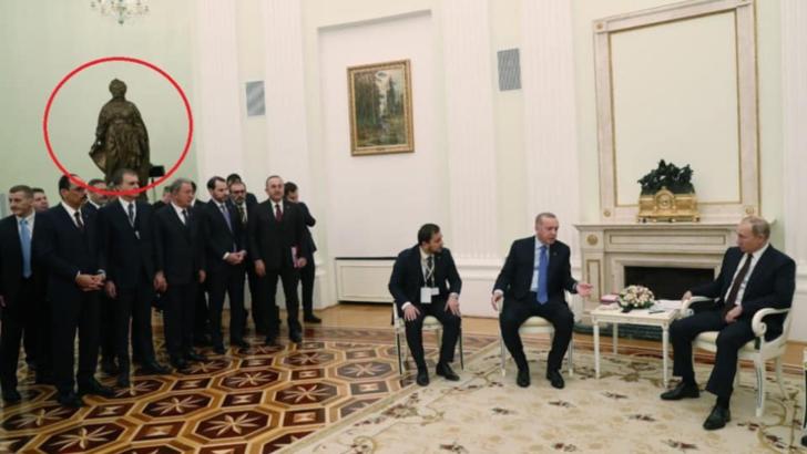 Oreste: La “tete a tete-ul” dintre Erdogan și presedintele rus, sala a fost dominata de statuia Împărătesei Ecaterinei, cea care a zdrobit armatele otomane