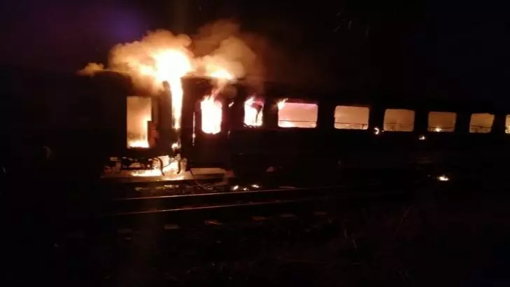 Tren cuprins de flăcări, în Prahova