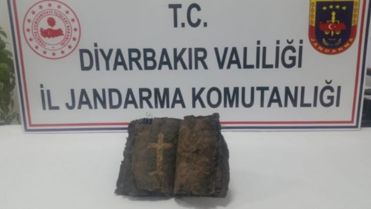 O Biblie veche de 1.200 de ani, gravată cu aur, descoperită în Turcia