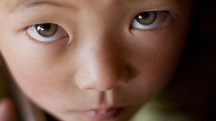 Descoperire şoc: cine sunt oamenii cu ochi verzi din China despre care nu se ştia nimic