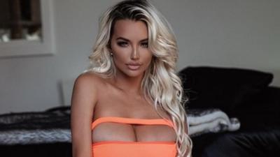 Fost iepuraș Playboy, fotografia cu care a șocat. Cum s-a lăsat pozată