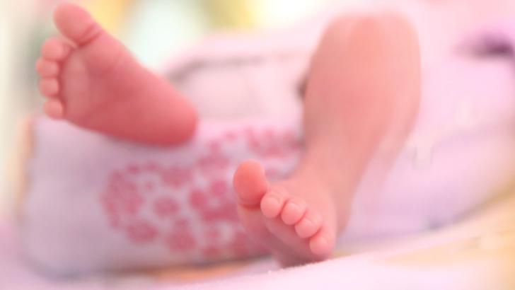Caz incredibil în Singapore: Bebeluș născut cu anticorpi la Covid, după ce mămica a fost infectată cu 8 luni în urmă