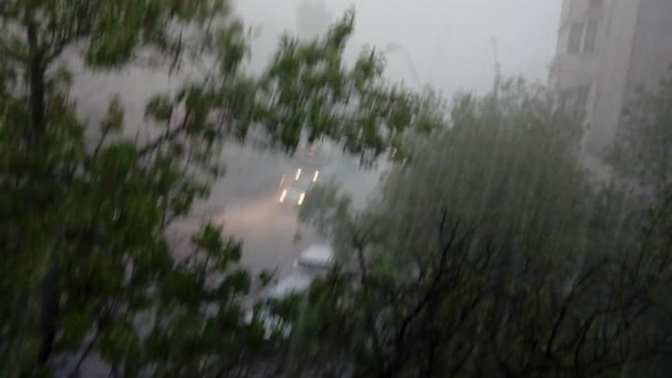 Furtunile au făcut PRĂPĂD: 31 de localităţi din 12 judeţe, afectate de potop. O scenă a fost luată de vânt în Moldova Nouă