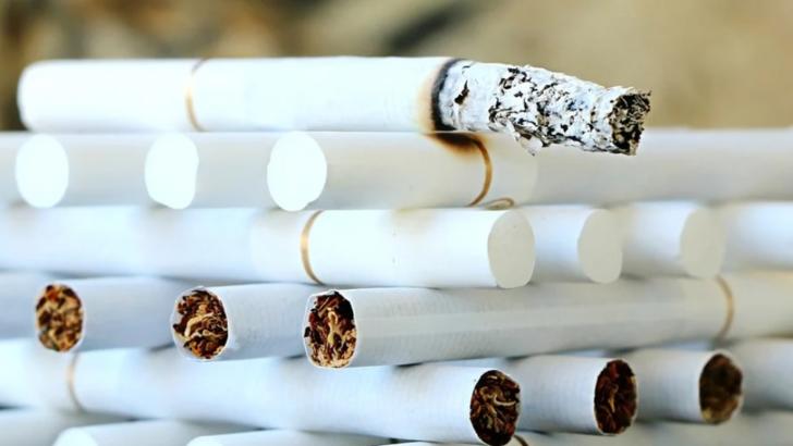  Anul 2021aduce taxe mai mari pentru fumători. Cu cât va crește acciza la țigări în perioada următoare