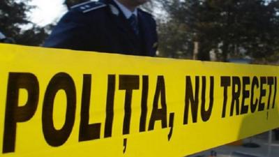 Scandal cu Poliția: Un bărbat dezbrăcat a căzut de la etajul șase al unui bloc din Capitală