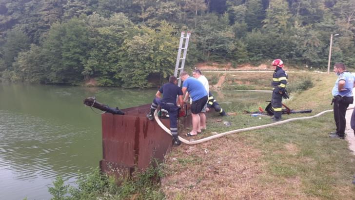 Bărbat decedat după ce a căzut într-un colector metalic adânc, plin de apă, din zona Lacului Mendreș, județul Reșița